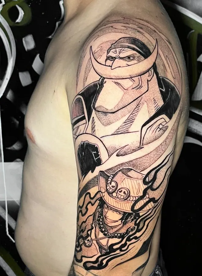 Tatuagem de Barba Branca e Ace (One Piece) em blackwork, lateral do braço, uma sessão